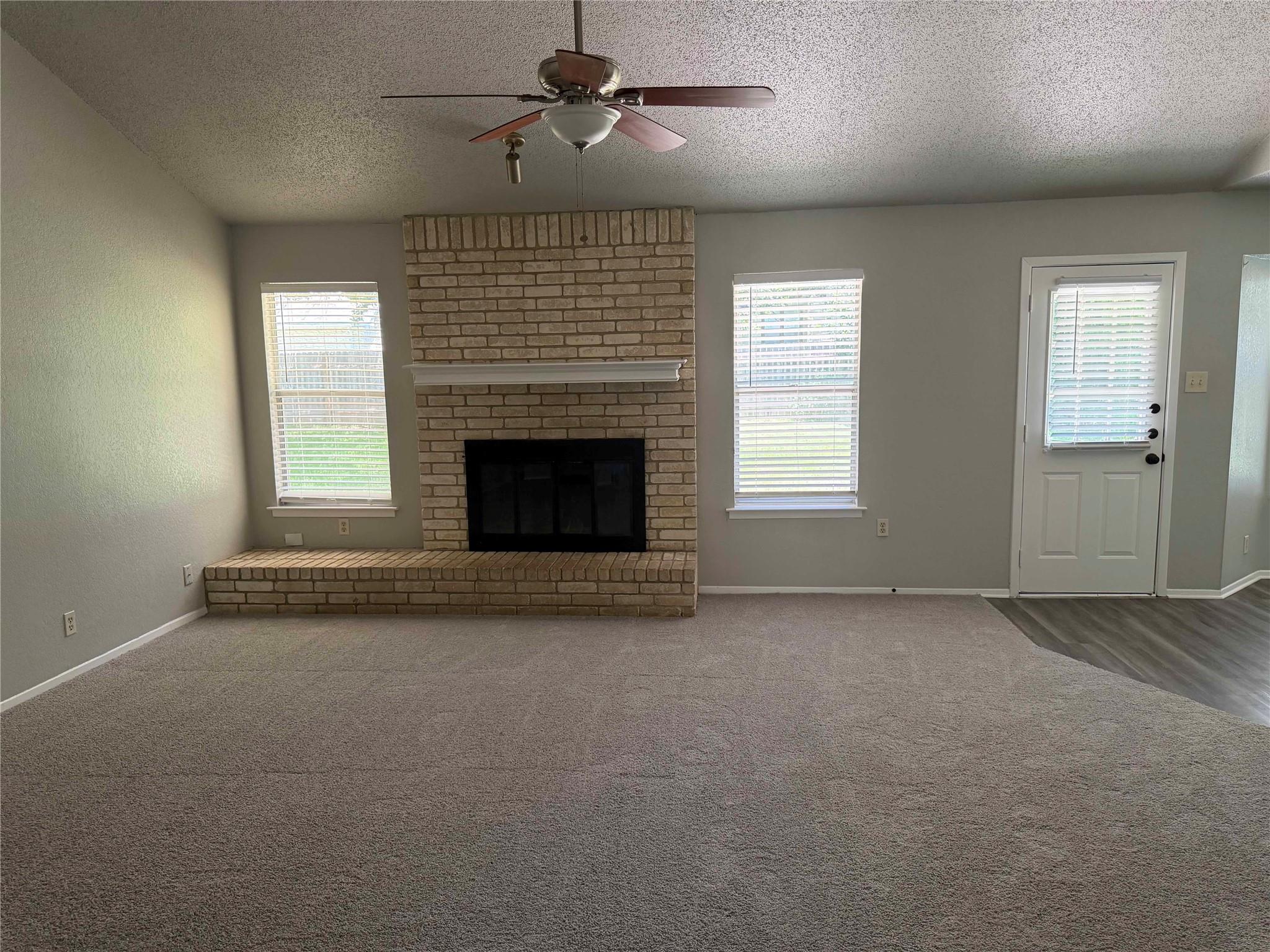 606 Brookhollow DR, Pflugerville, TX 78660