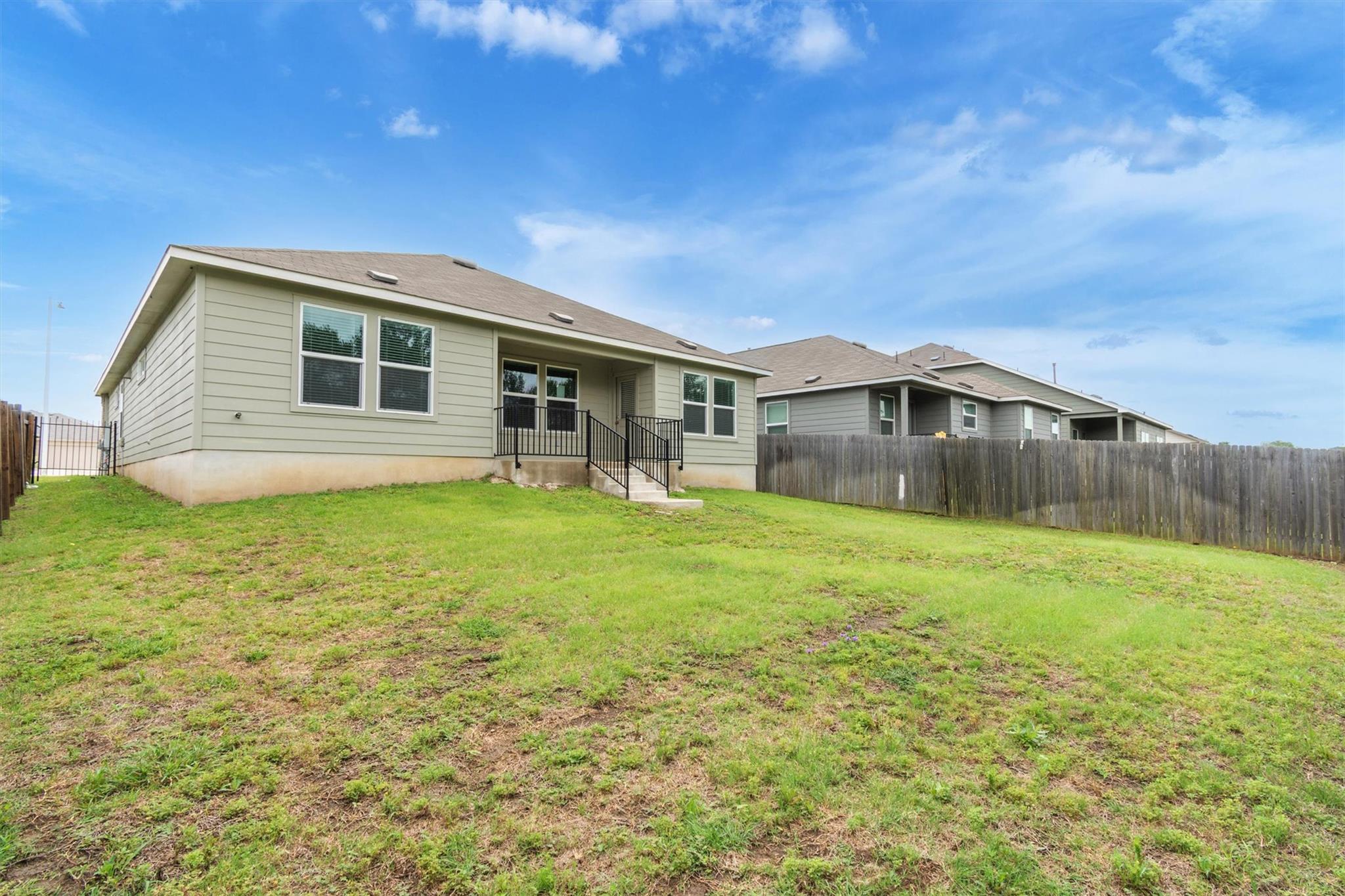 10721 Steinbeck DR, Austin, TX 78747