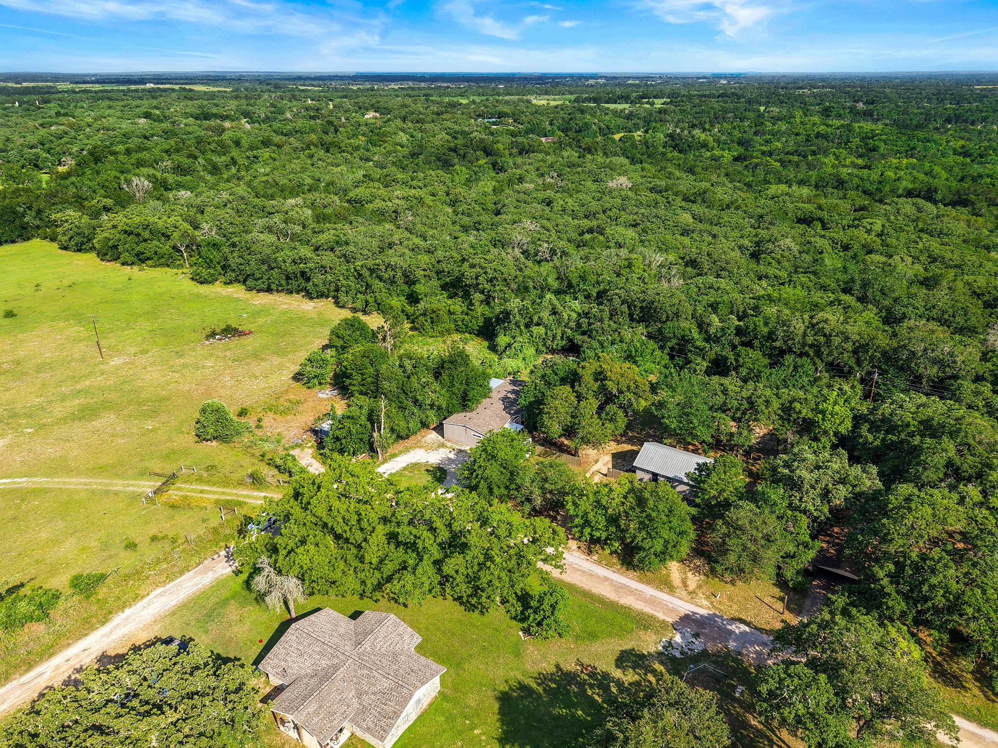 592 Oaklawn DR, Rockdale, TX 76567