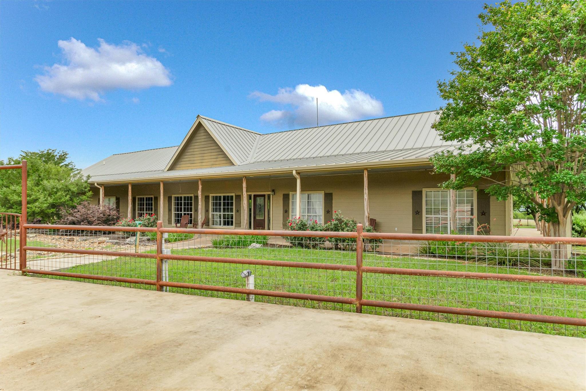 3227 Farm To Market 1174, Bertram, TX 78605
