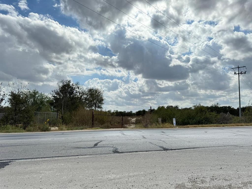 6607 Fm 1327 RD, Austin, TX 78747
