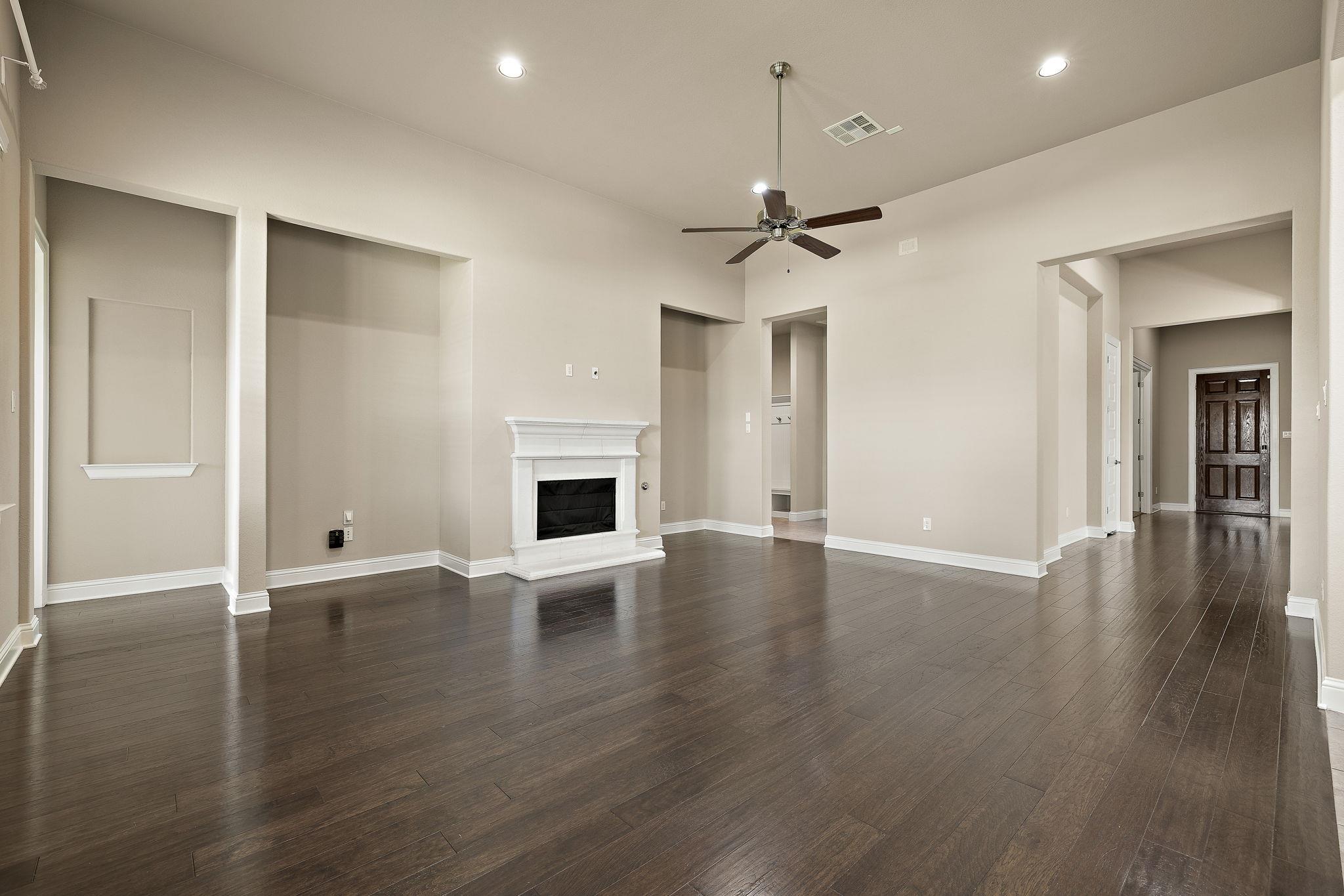 6901 Leonardo DR, Round Rock, TX 78665