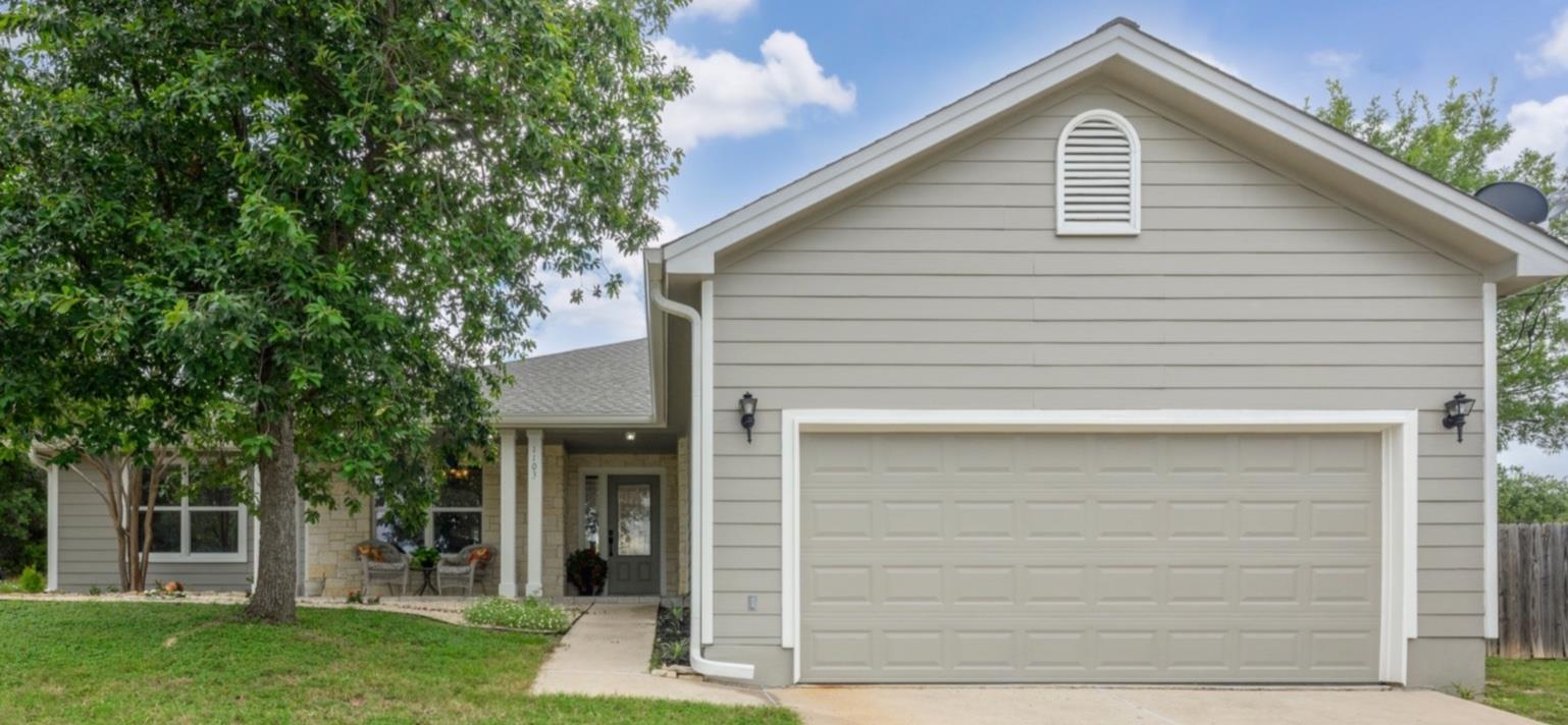 1103 Larkhall DR, Spicewood, TX 78669