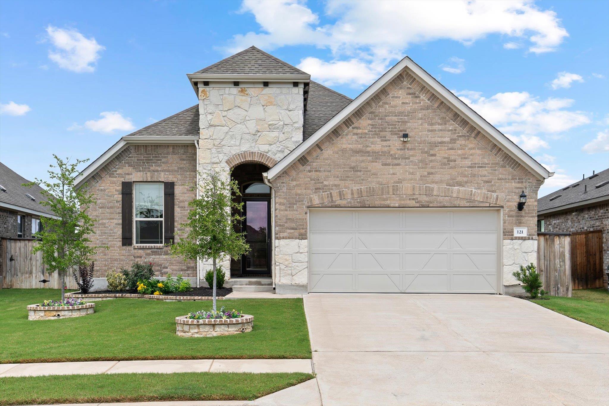 121 Shagbark TRL, Bastrop, TX 78602