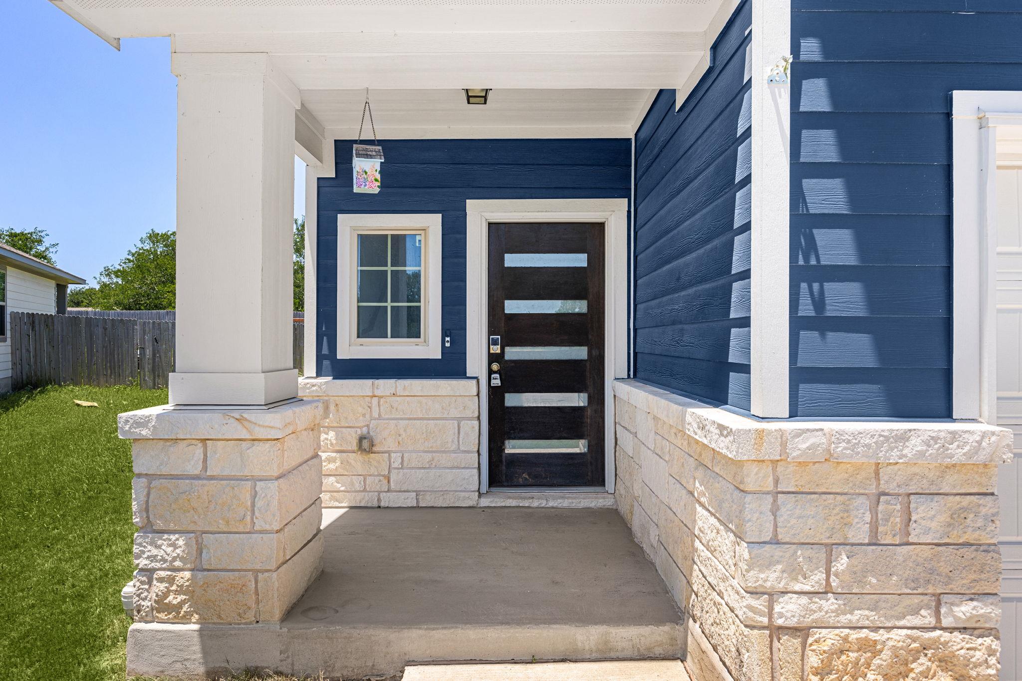 12512 Zenyatta DR, Buda, TX 78610