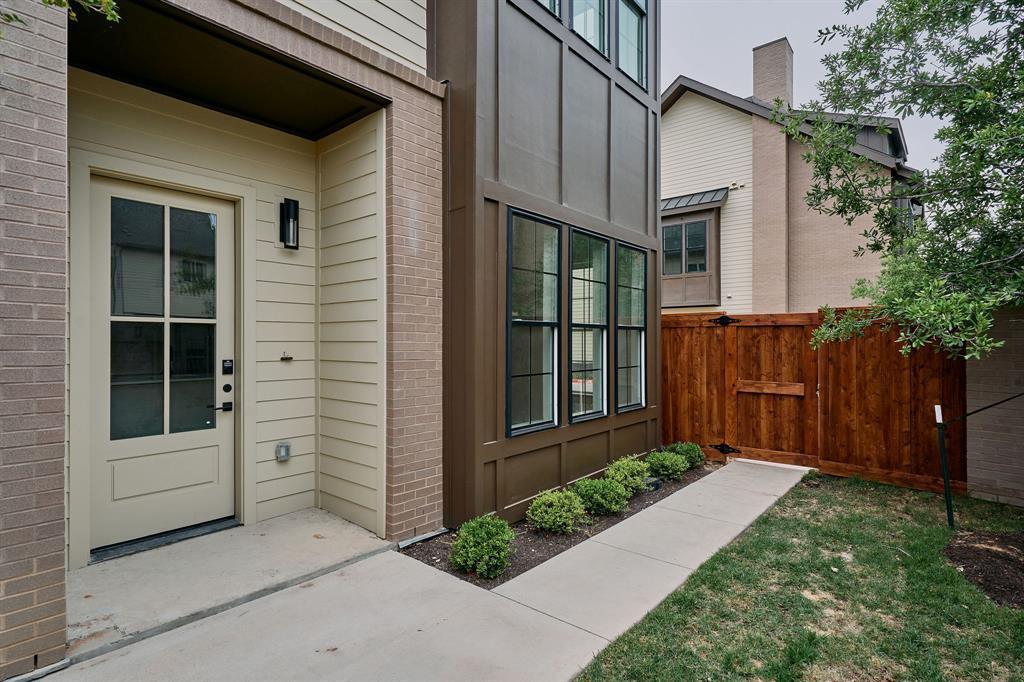 2209 Woodland Ave #401, Austin, TX 78741