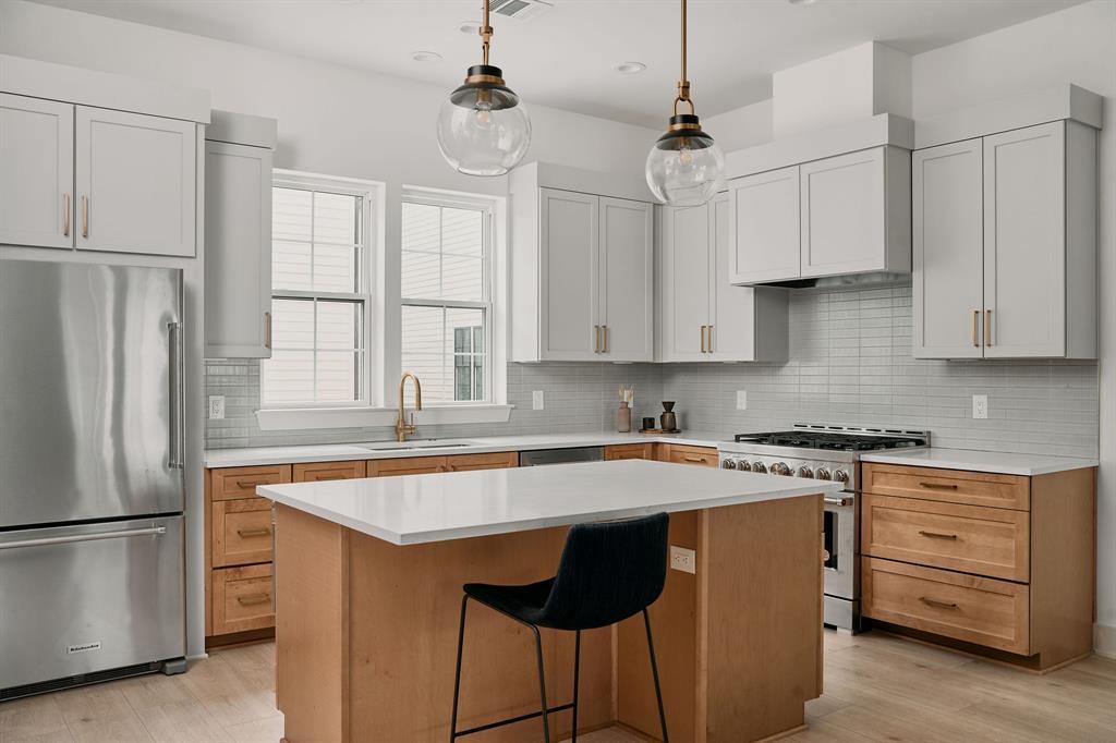 2209 Woodland Ave #502, Austin, TX 78741