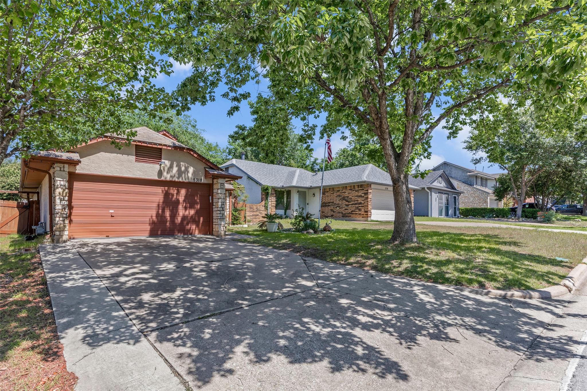5318 Walnut Grove DR, Austin, TX 78744
