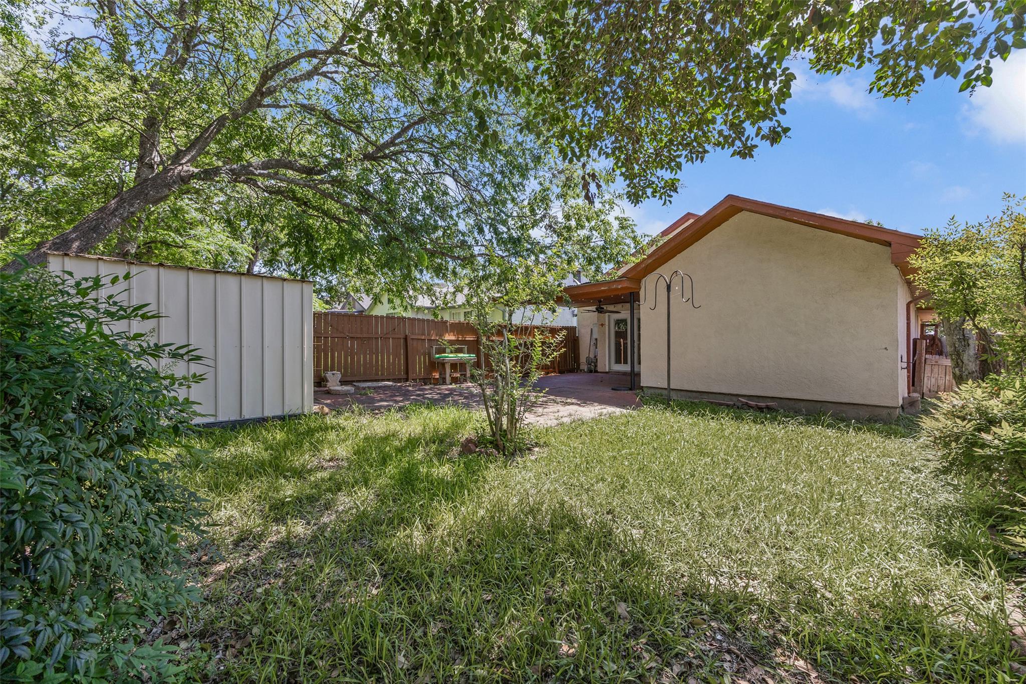 5318 Walnut Grove DR, Austin, TX 78744
