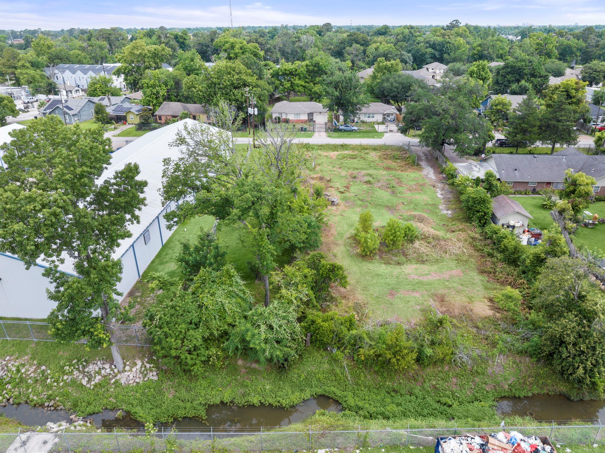 345 Delz ST, Houston, TX 77018