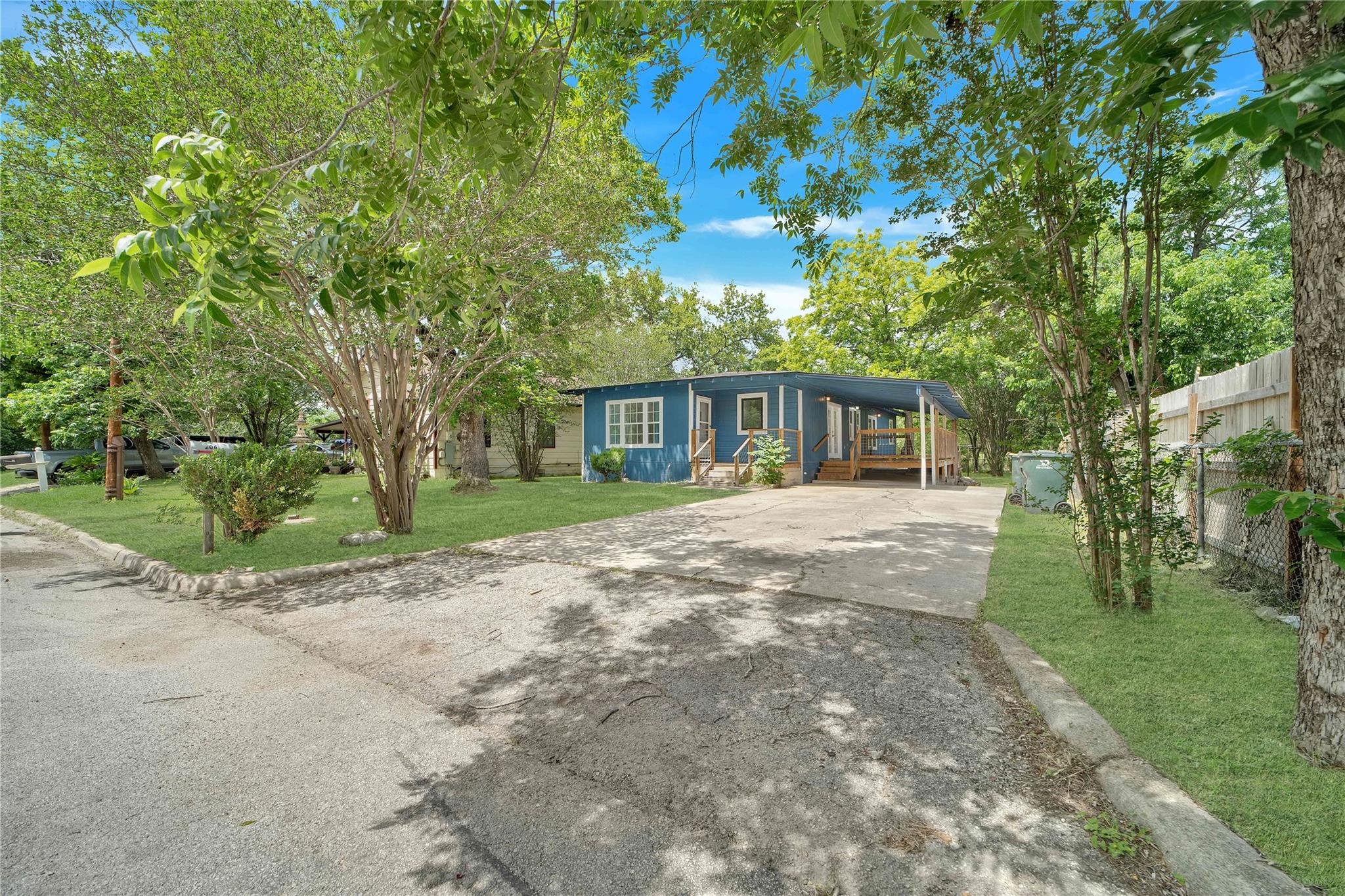 206 Sherwood ST, San Marcos, TX 78666
