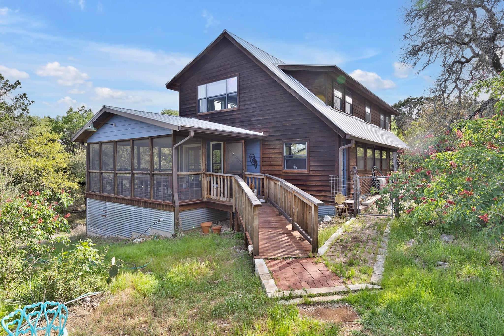 500 Owl Hollow RD, San Marcos, TX 78666
