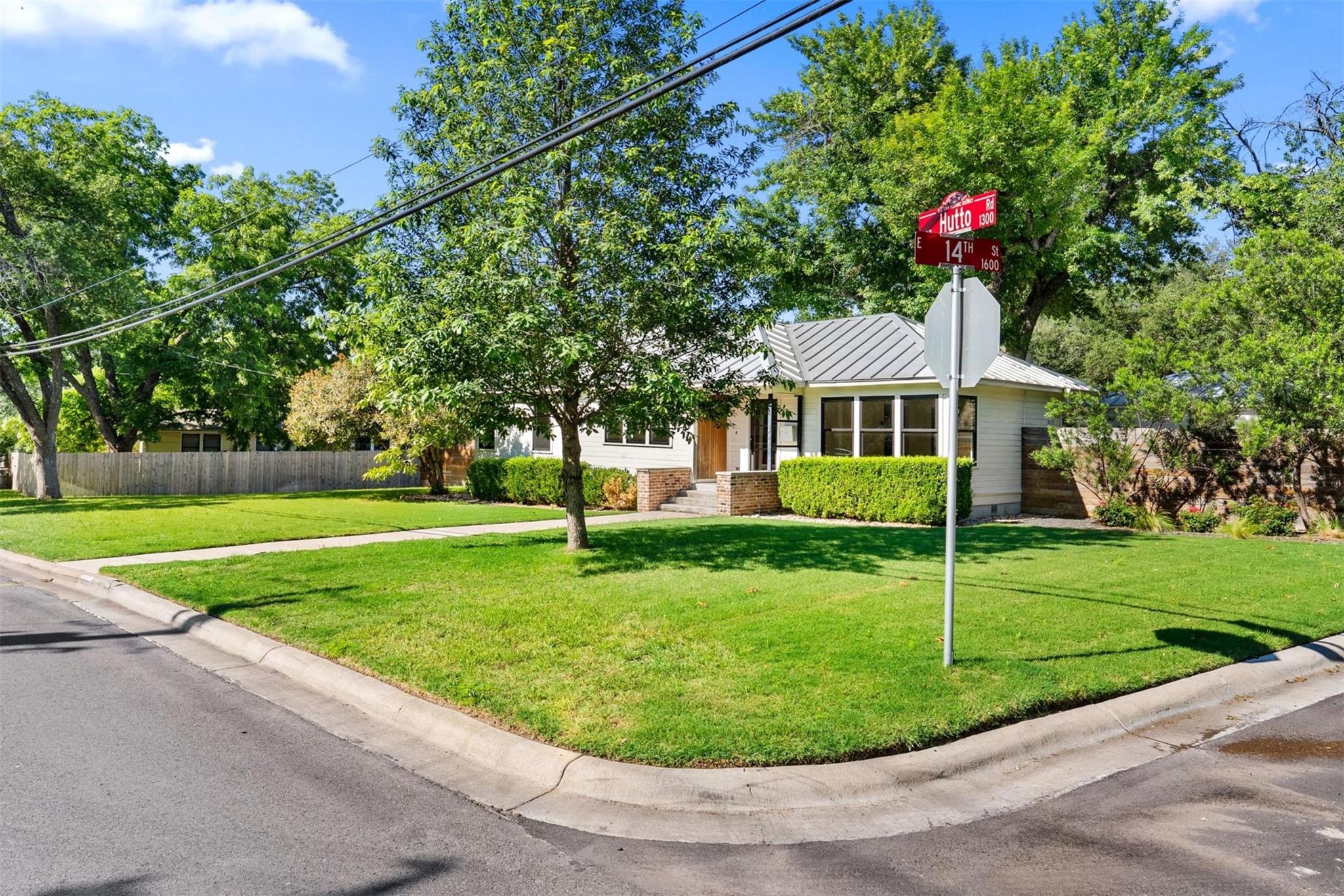 1402 Hutto RD, Georgetown, TX 78626