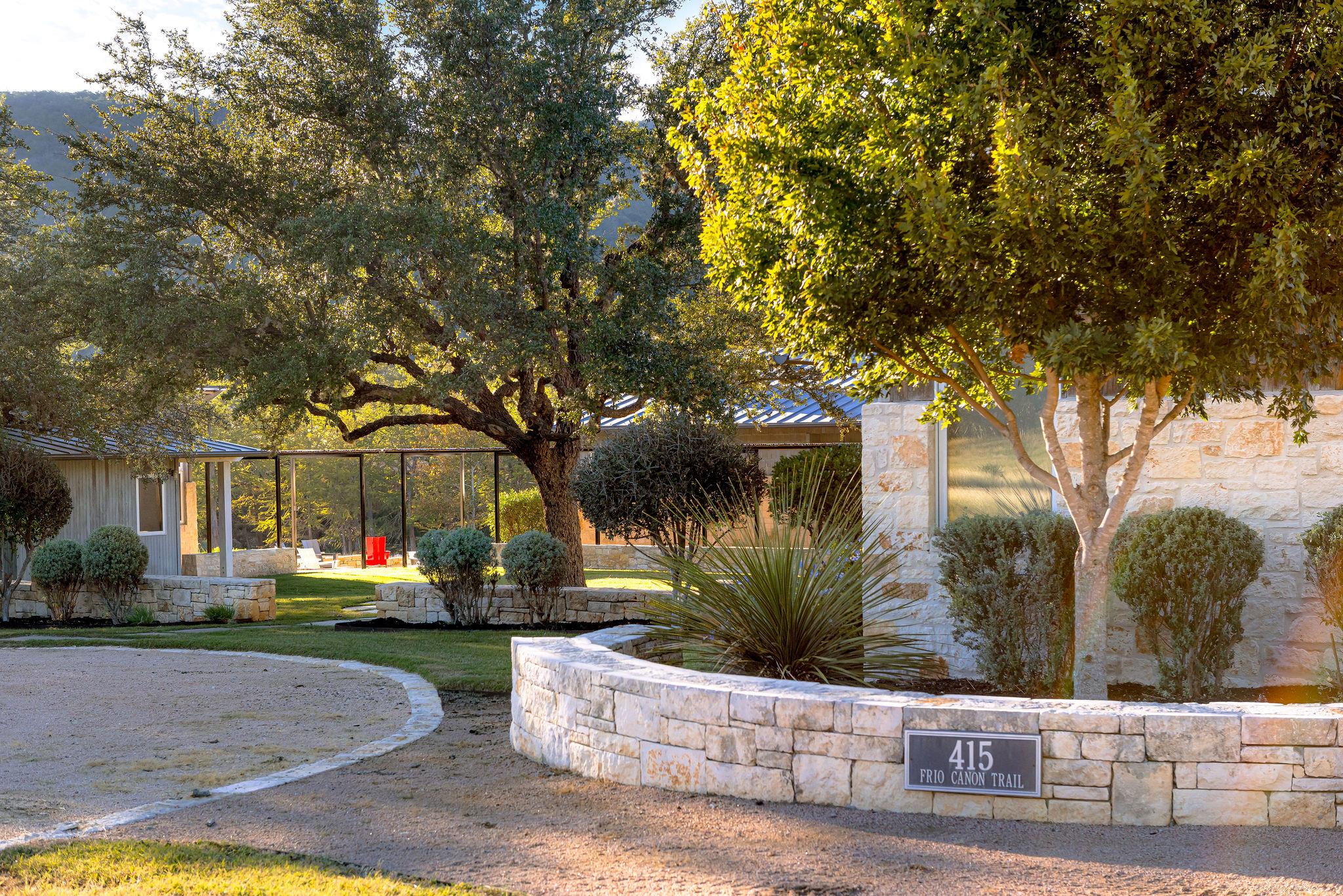 415 Frio Canon TRL, Leakey, TX 78873