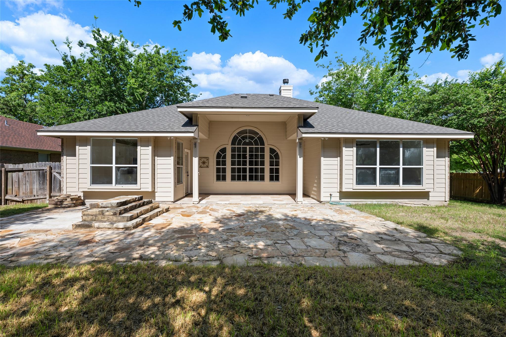 2212 Speidel DR, Pflugerville, TX 78660