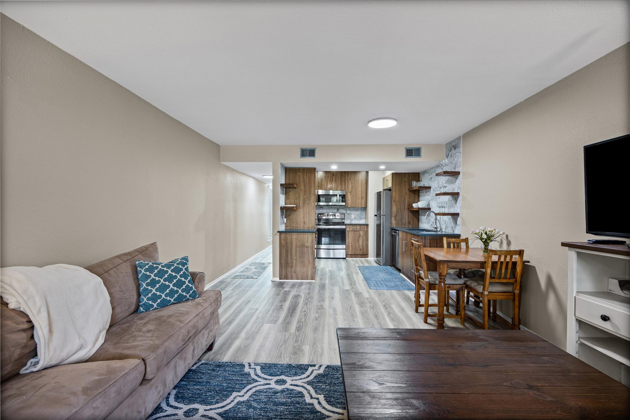 3809 Menchaca RD #C, Austin, TX 78704