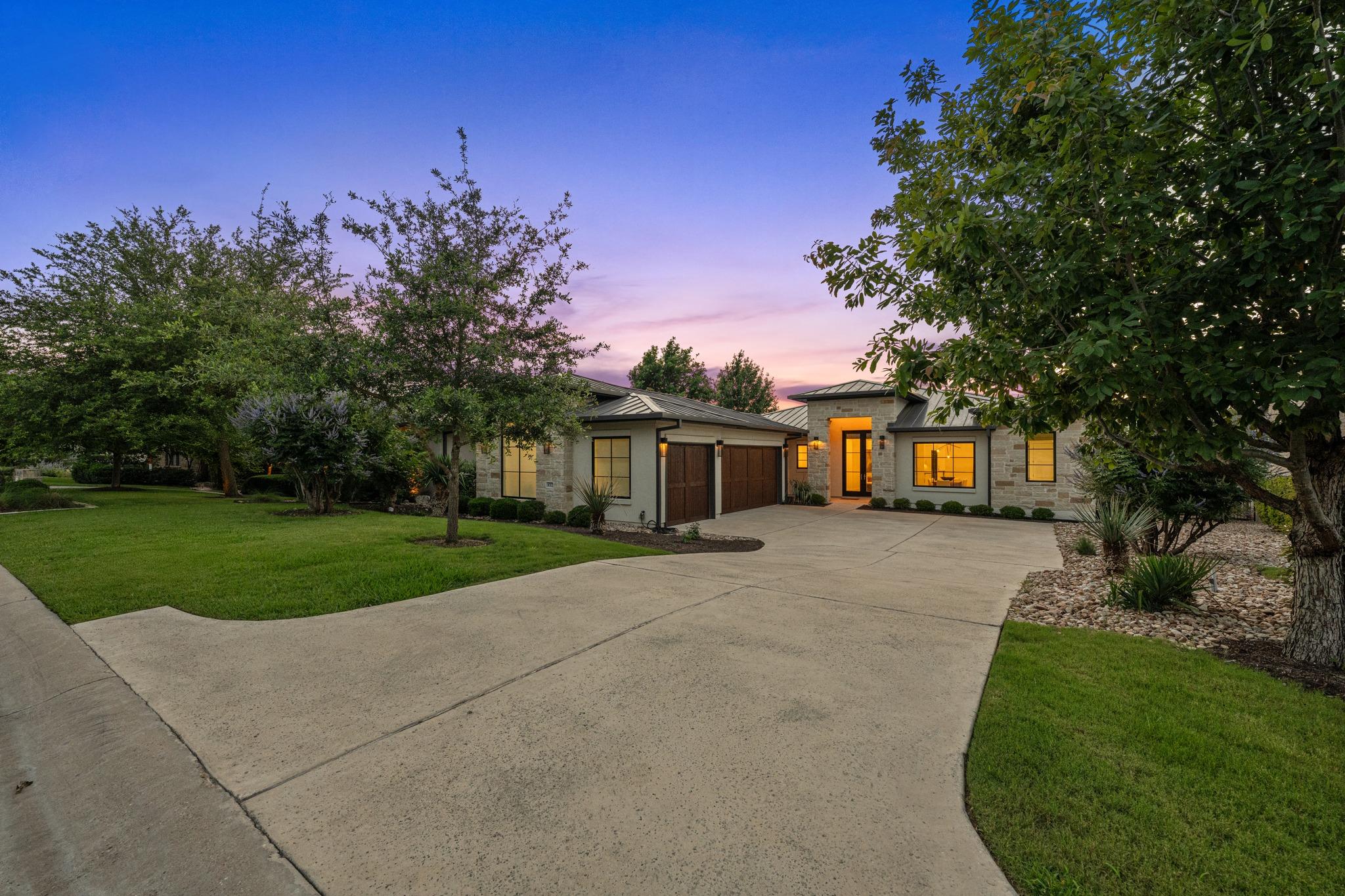 8312 Carranzo DR, Austin, TX 78735