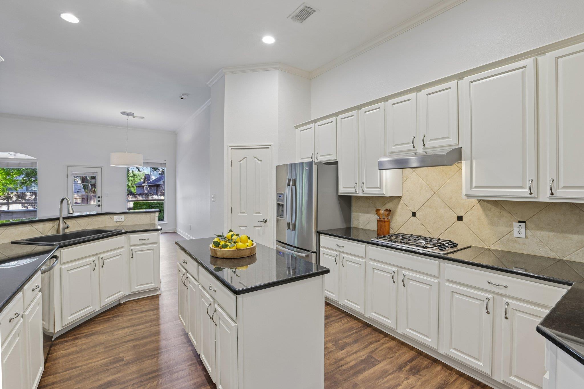 1017 Horseback HOLW, Austin, TX 78732