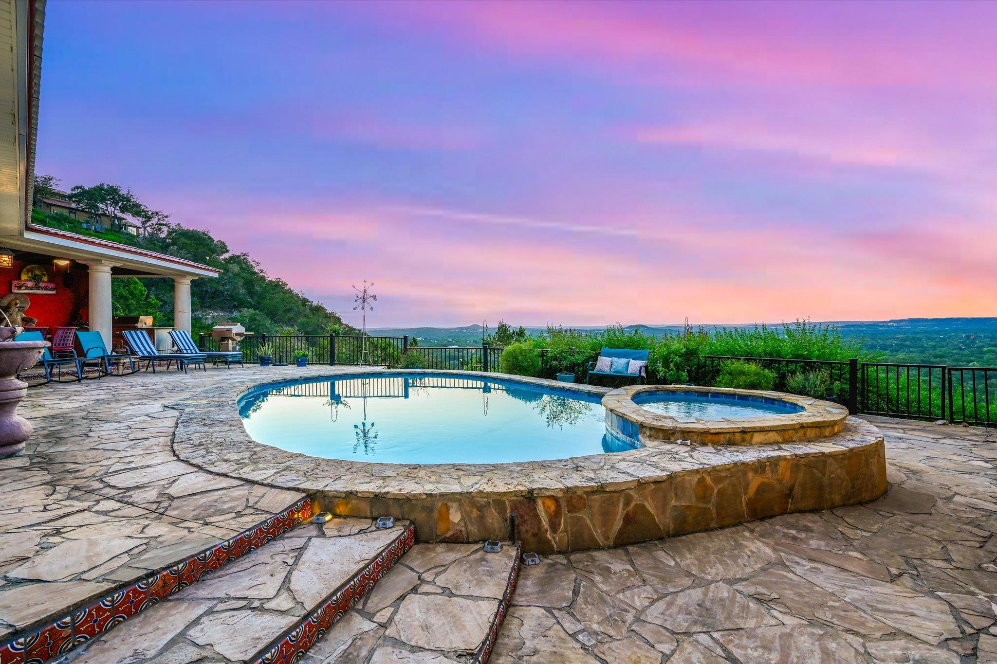 501 Brinkley DR, Wimberley, TX 78676