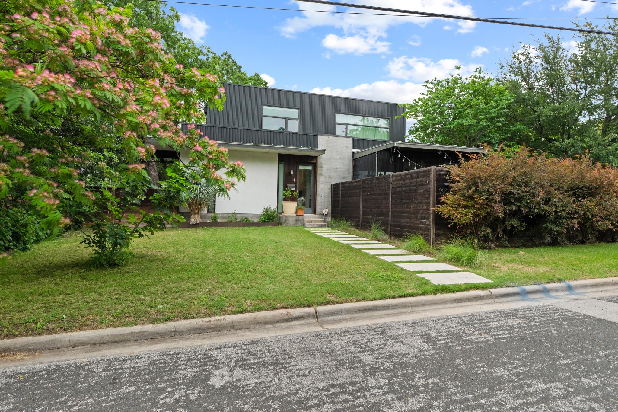 900 Karen Ave #A, Austin, TX 78757