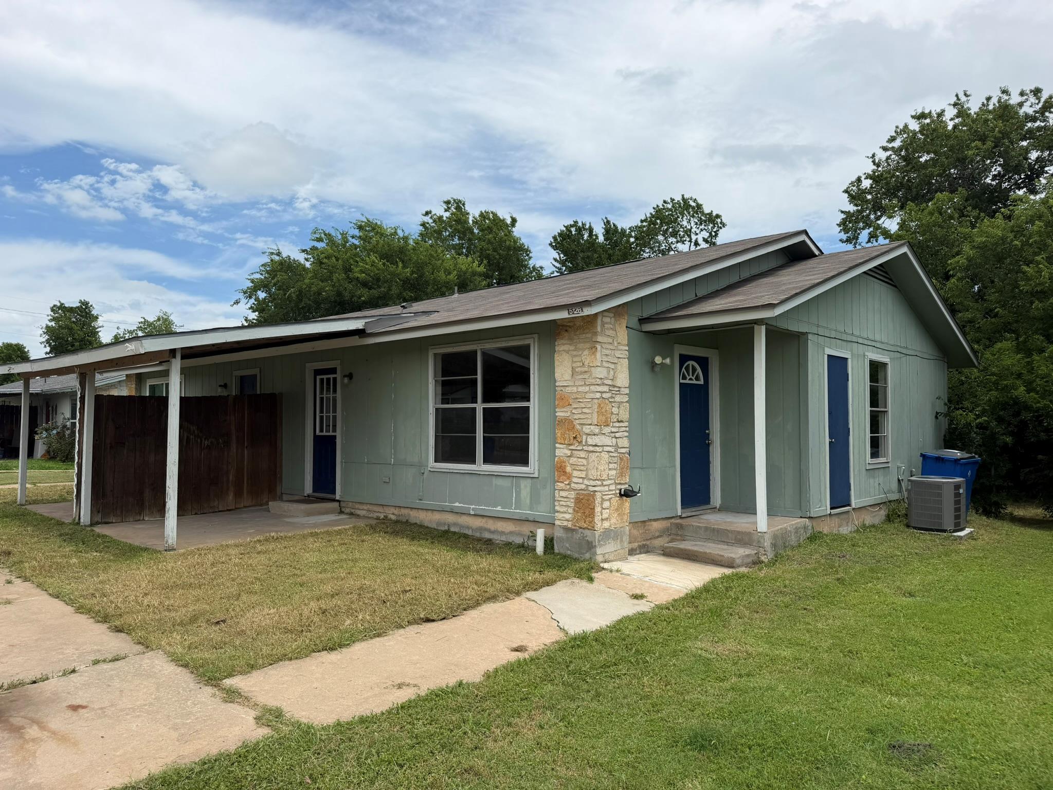 512 Lenora DR, Taylor, TX 76574
