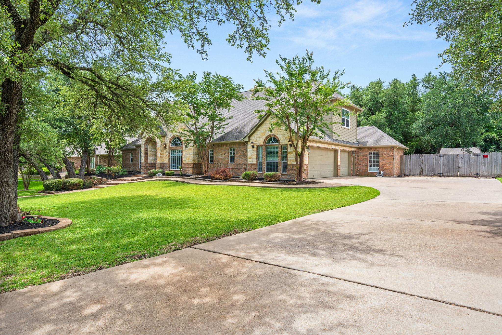 239 Eagle Landing DR, Belton, TX 76513