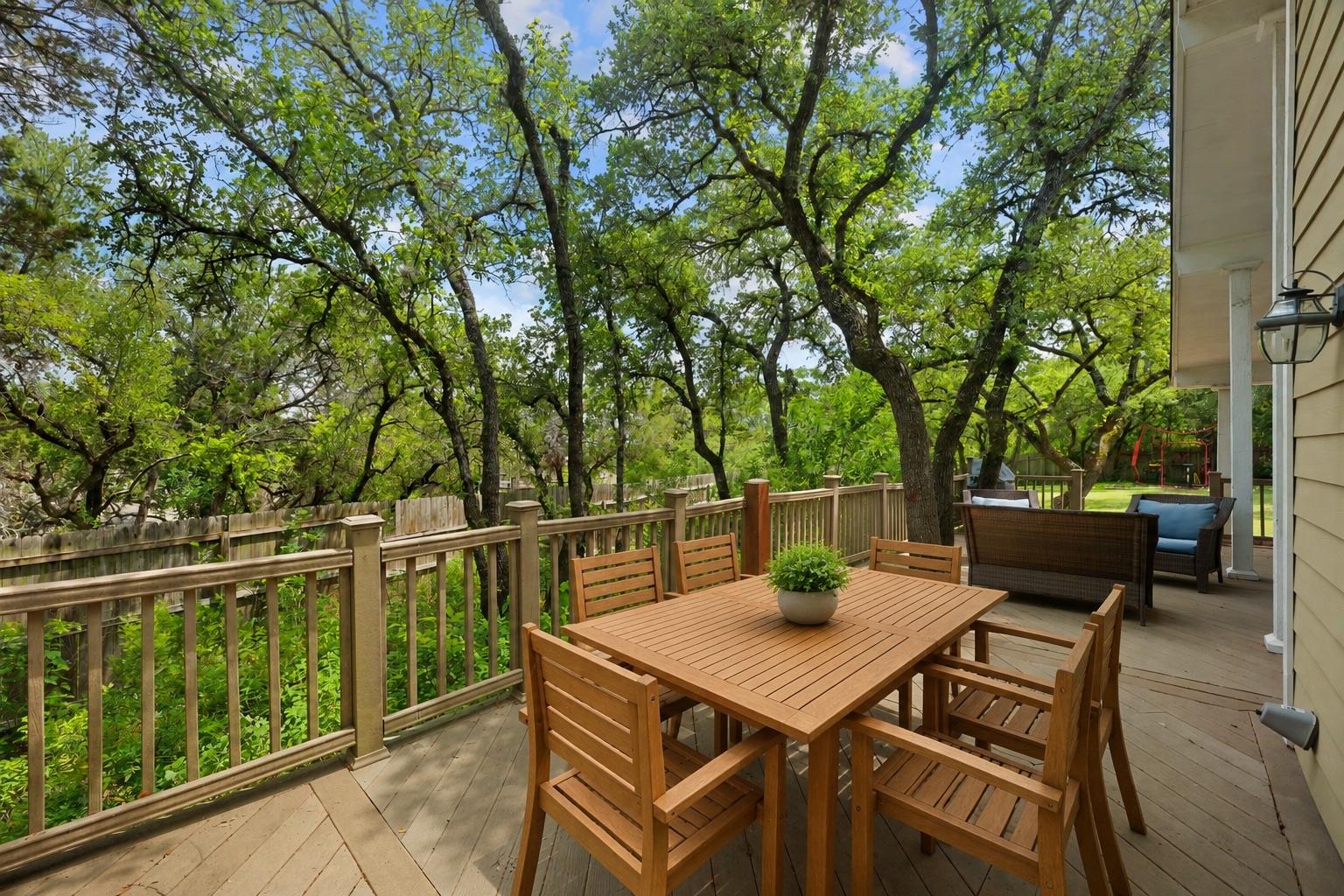 1211 Falcon Ledge DR, Austin, TX 78746