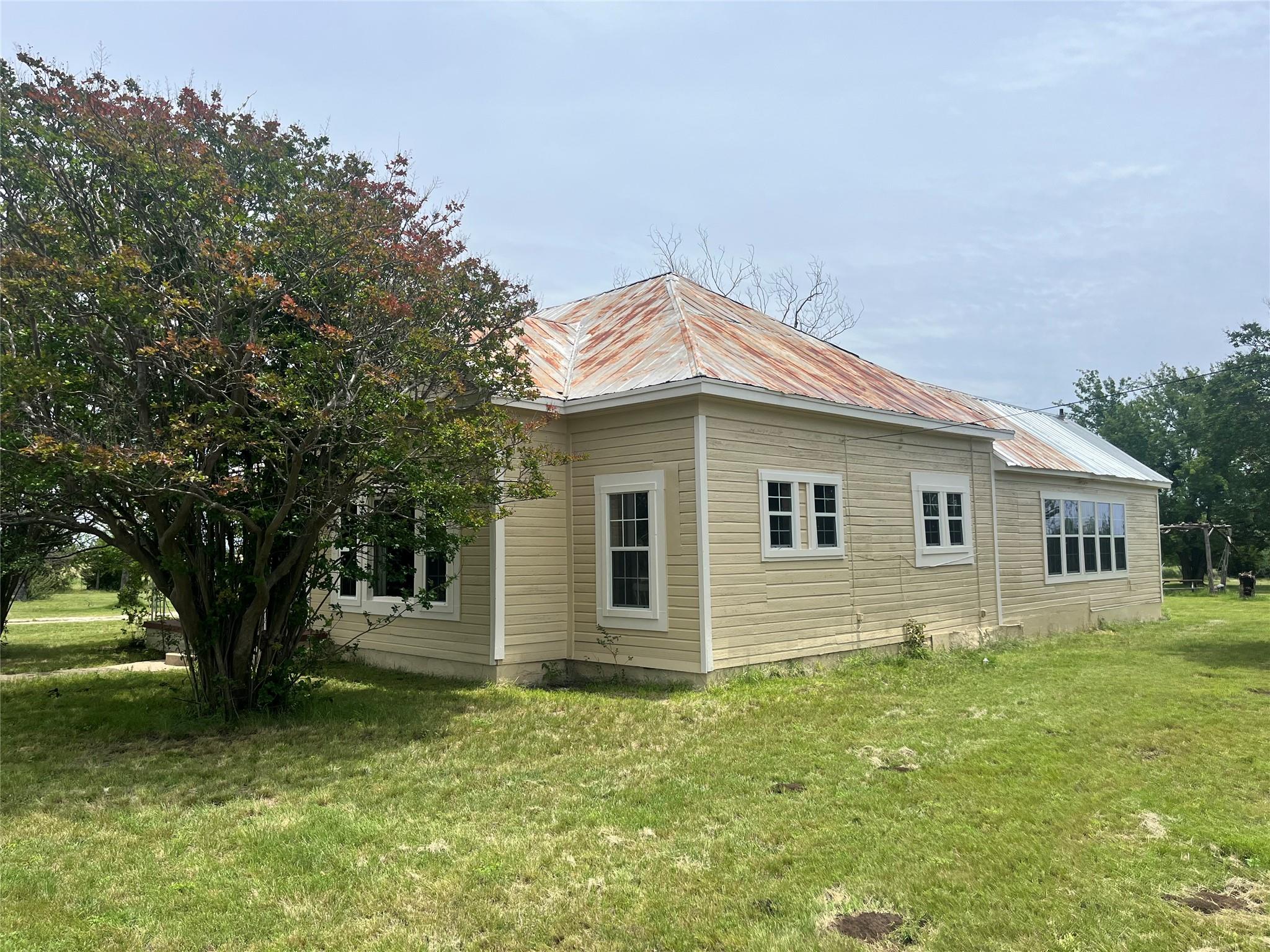 1312 Fm 581 Hw E, Lometa, TX 76853
