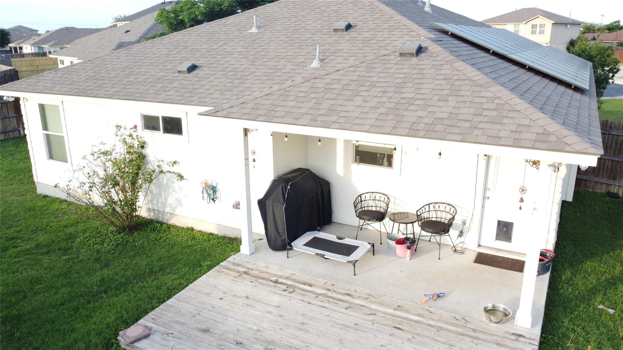409 S Hunting Lodge LN, Bastrop, TX 78602
