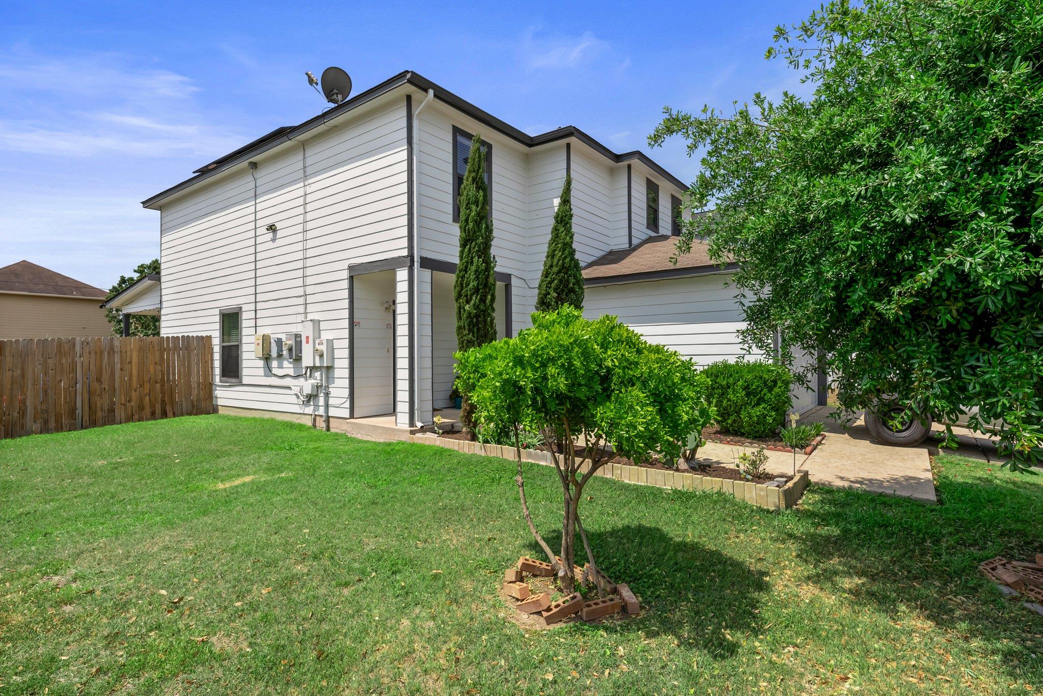 6829 Walkup LN, Austin, TX 78747