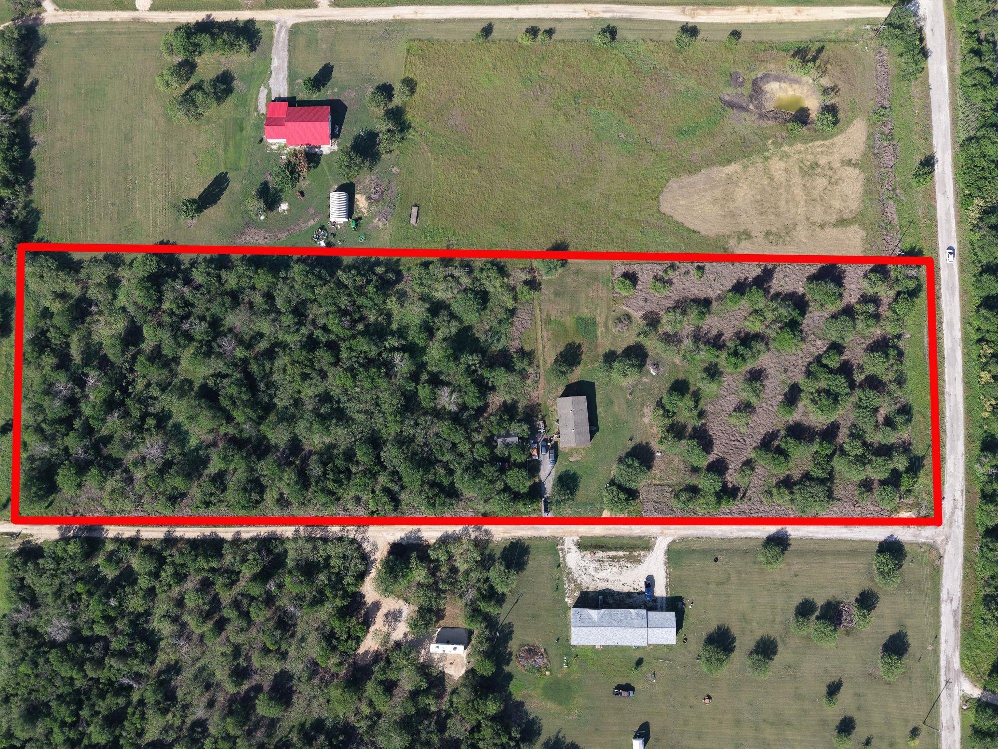 100 Northridge LN, Martindale, TX 78655