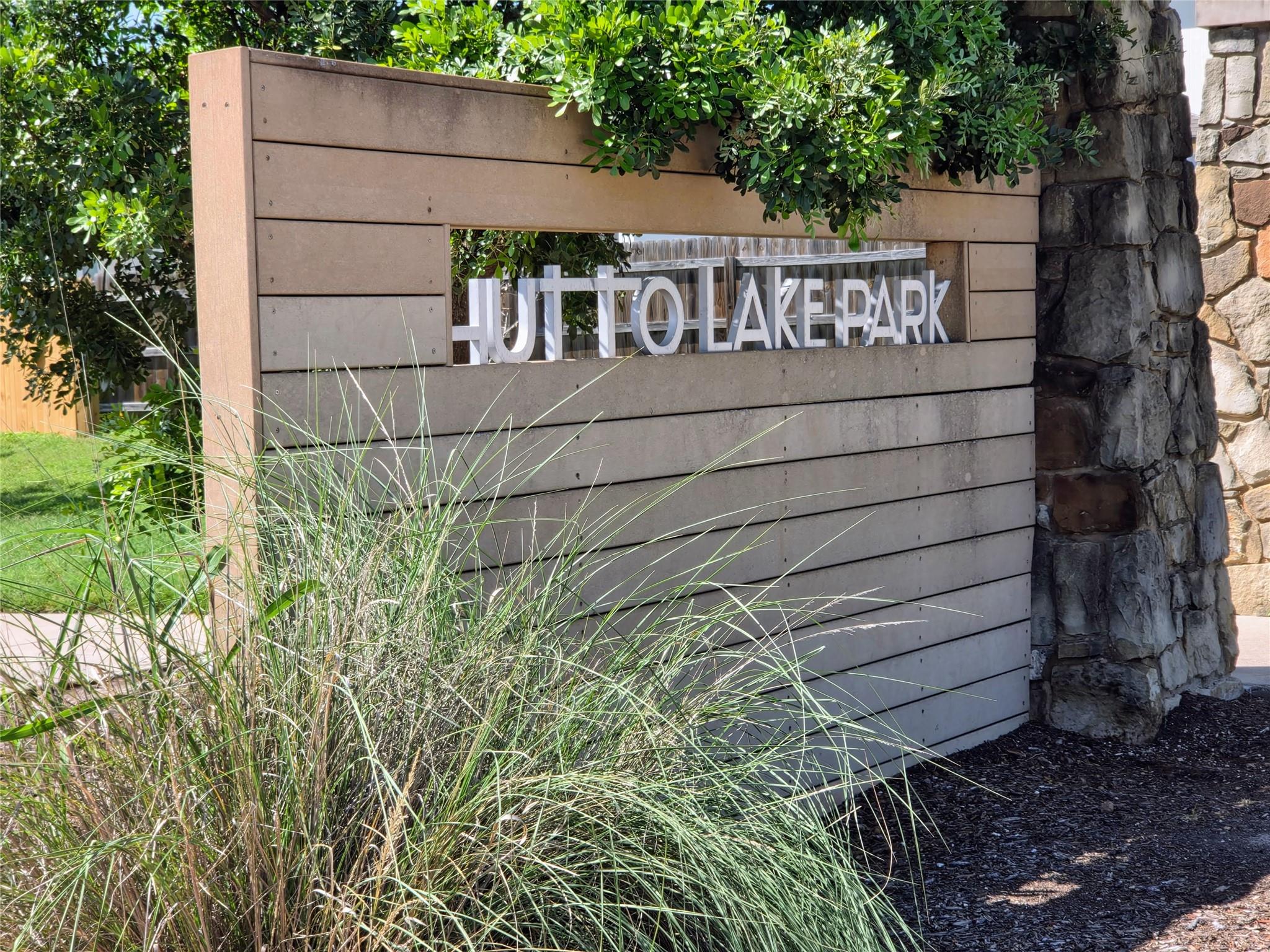 226 Lakemont DR, Hutto, TX 78634