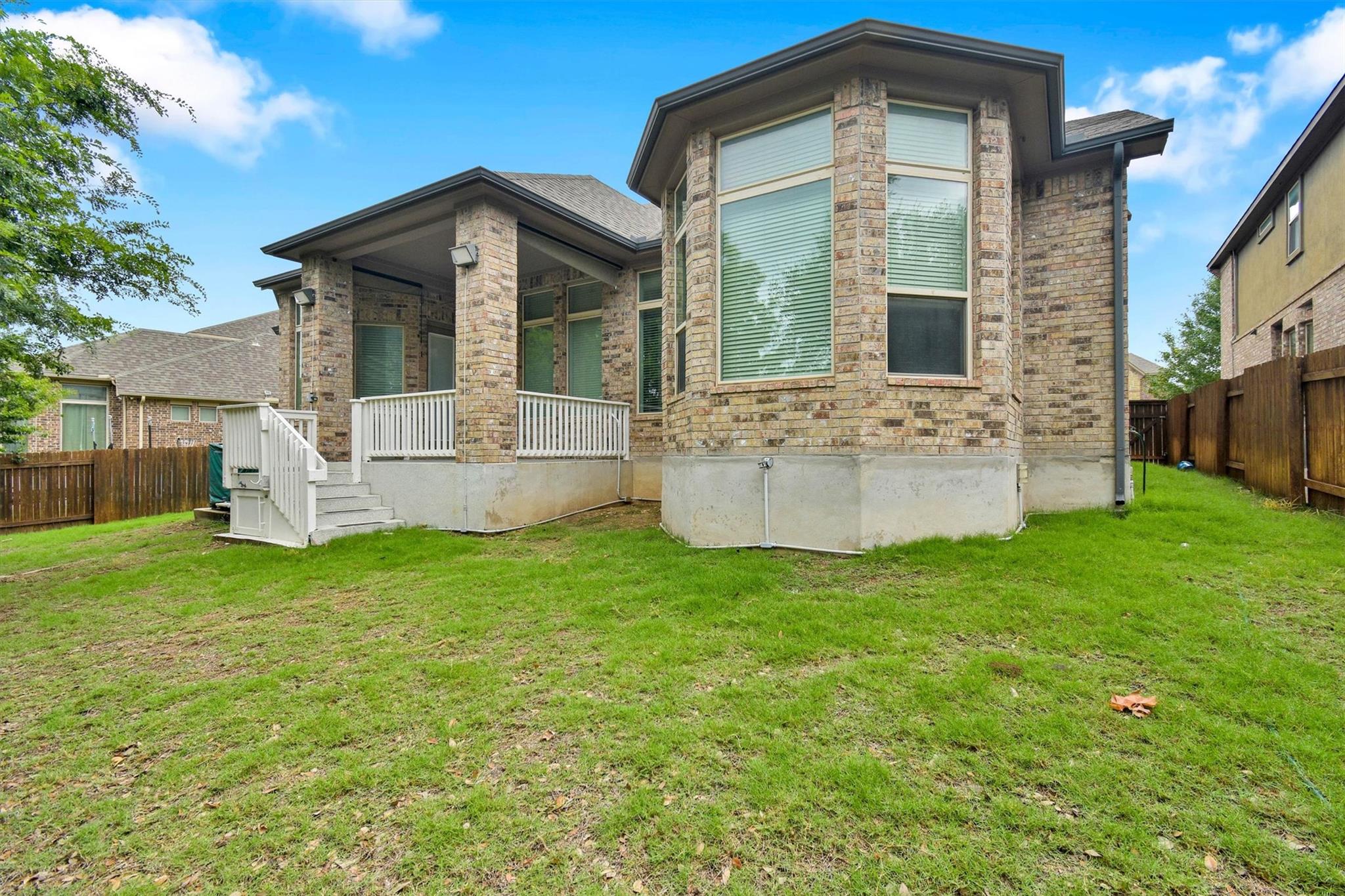 2325 Blended Tree Ranch DR, Leander, TX 78641