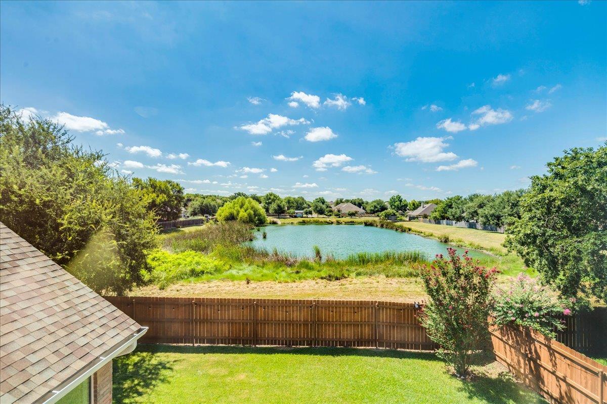 3831 Aqua LN, Round Rock, TX 78681