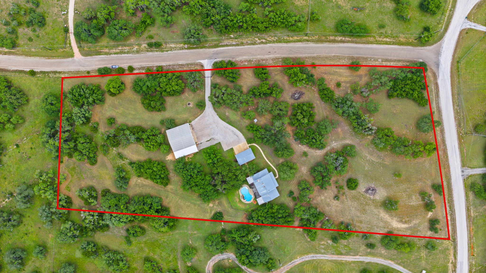 271 Summit DR, Round Mountain, TX 78663