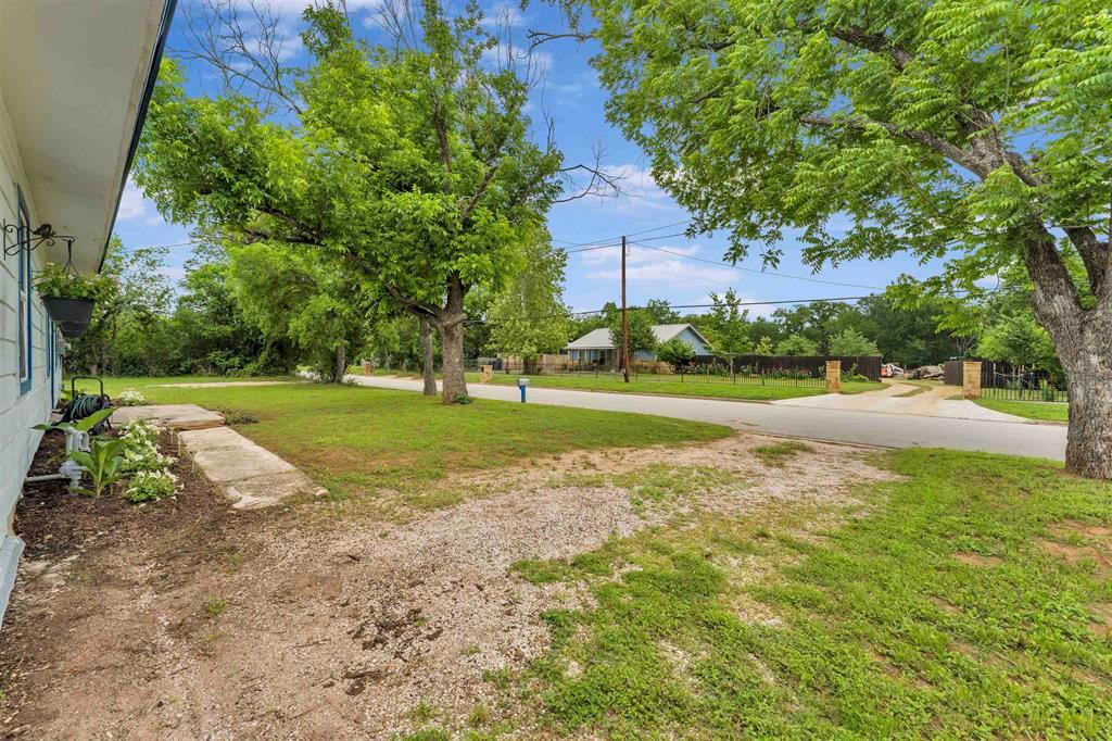 1002 S Pierce ST, Burnet, TX 78611