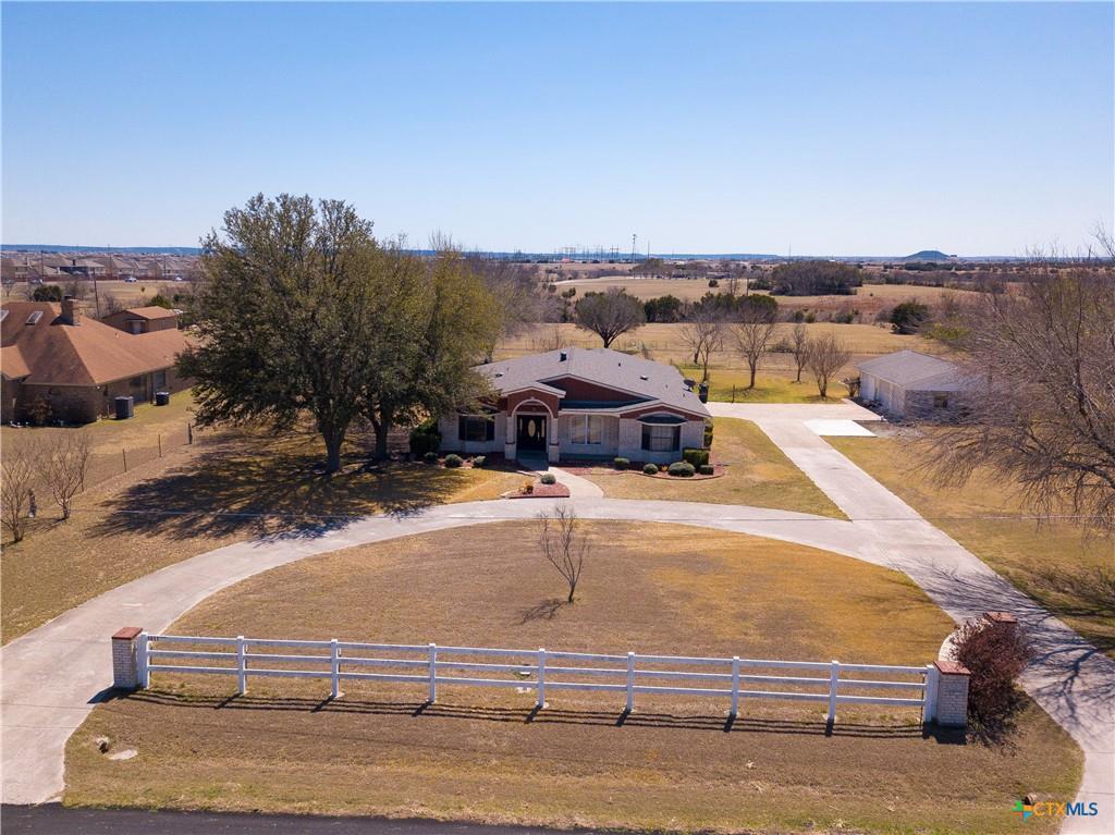1011 Llewellyn LN, Killeen, TX 76542