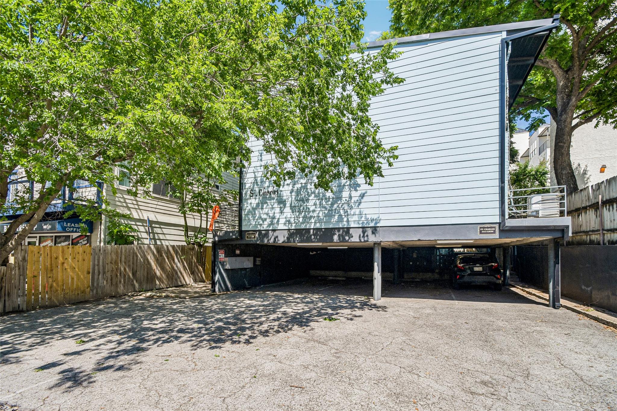 2413 Leon ST #104, Austin, TX 78705