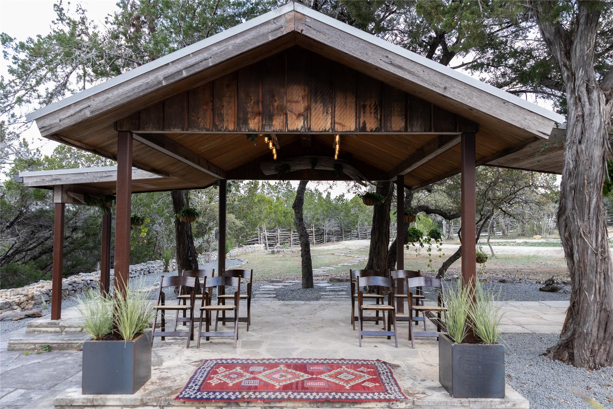 7000 Mcgregor LN, Dripping Springs, TX 78620