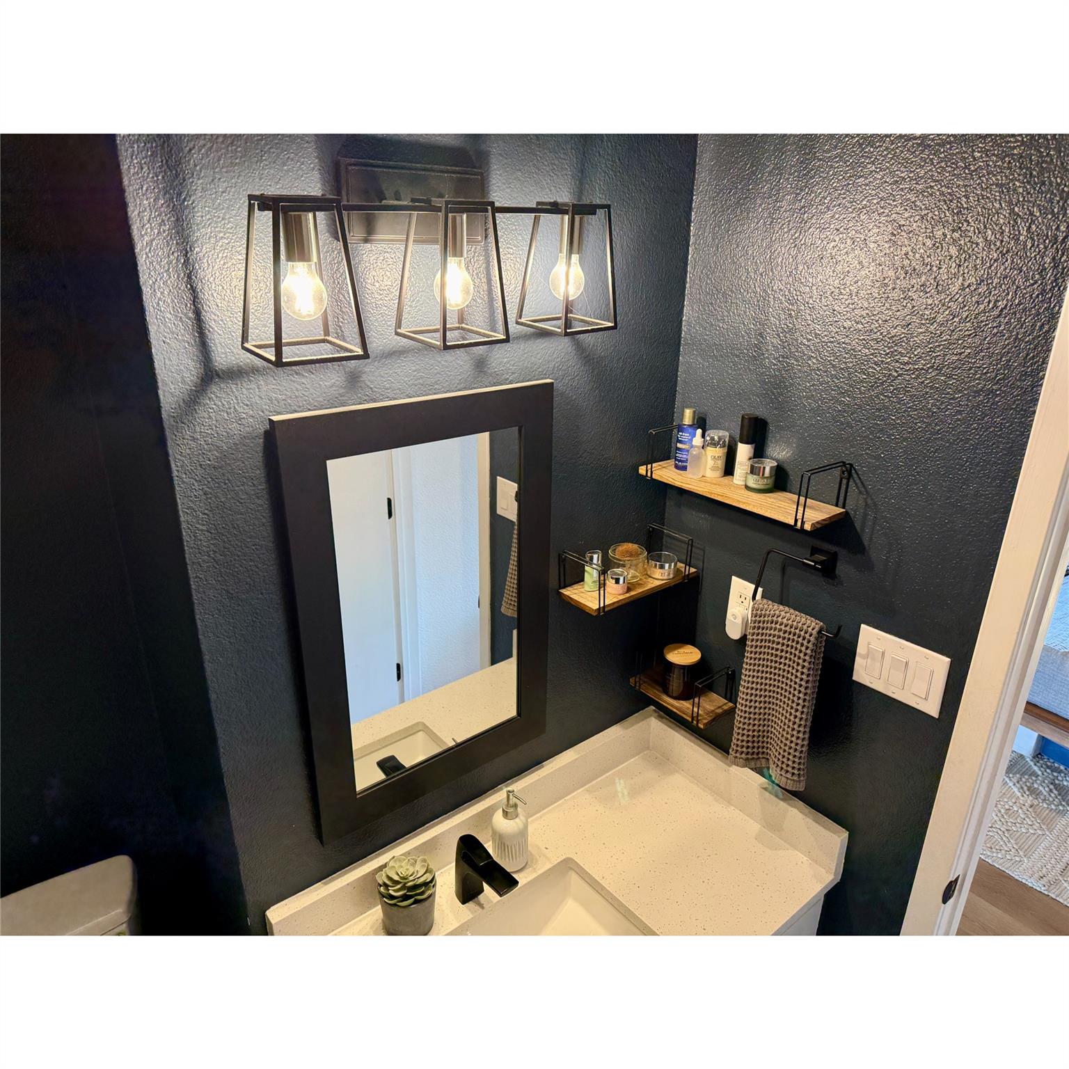700 Nelray BLVD #101, Austin, TX 78751