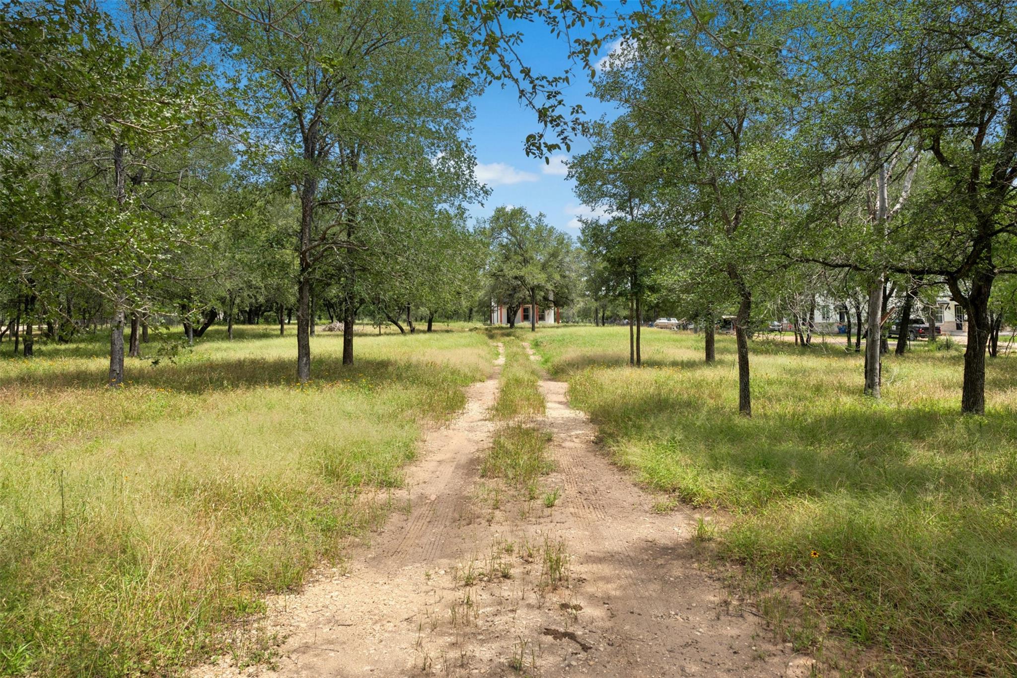 3705 Callihan RD, Luling, TX 78648
