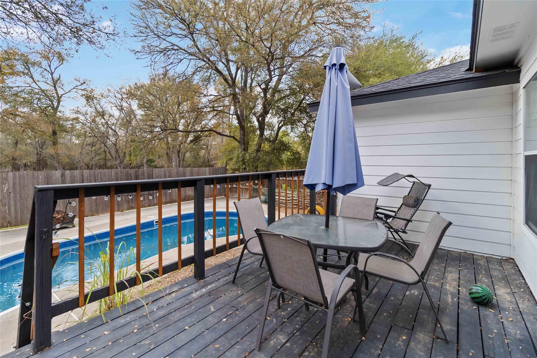 106 Shadow Wood TRL, Cedar Creek, TX 78612