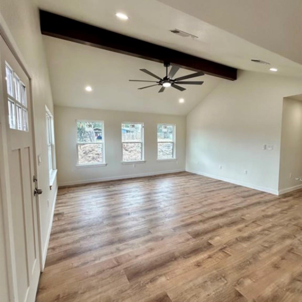 1127 Greenhill DR, Canyon Lake, TX 78133