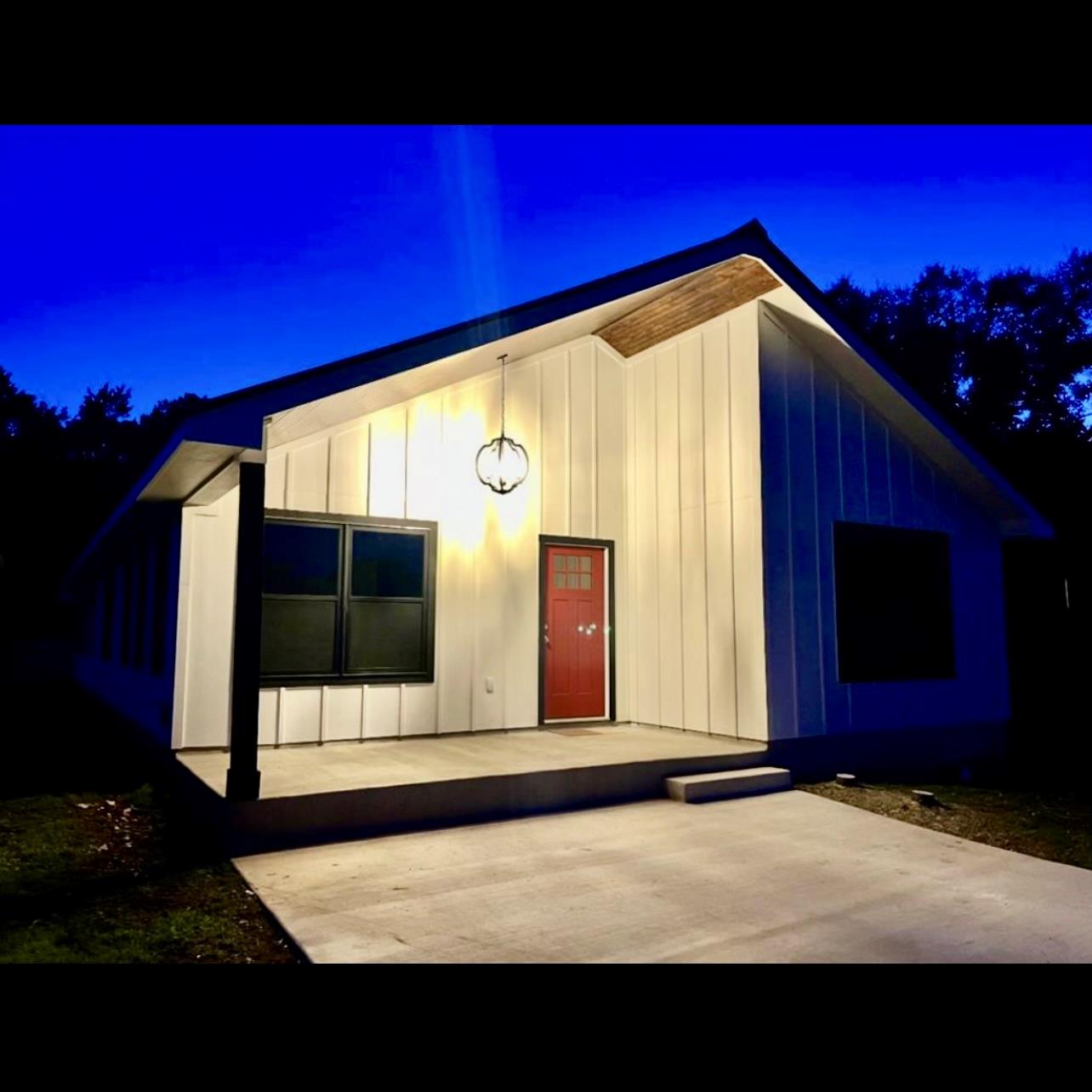 1127 Greenhill DR, Canyon Lake, TX 78133