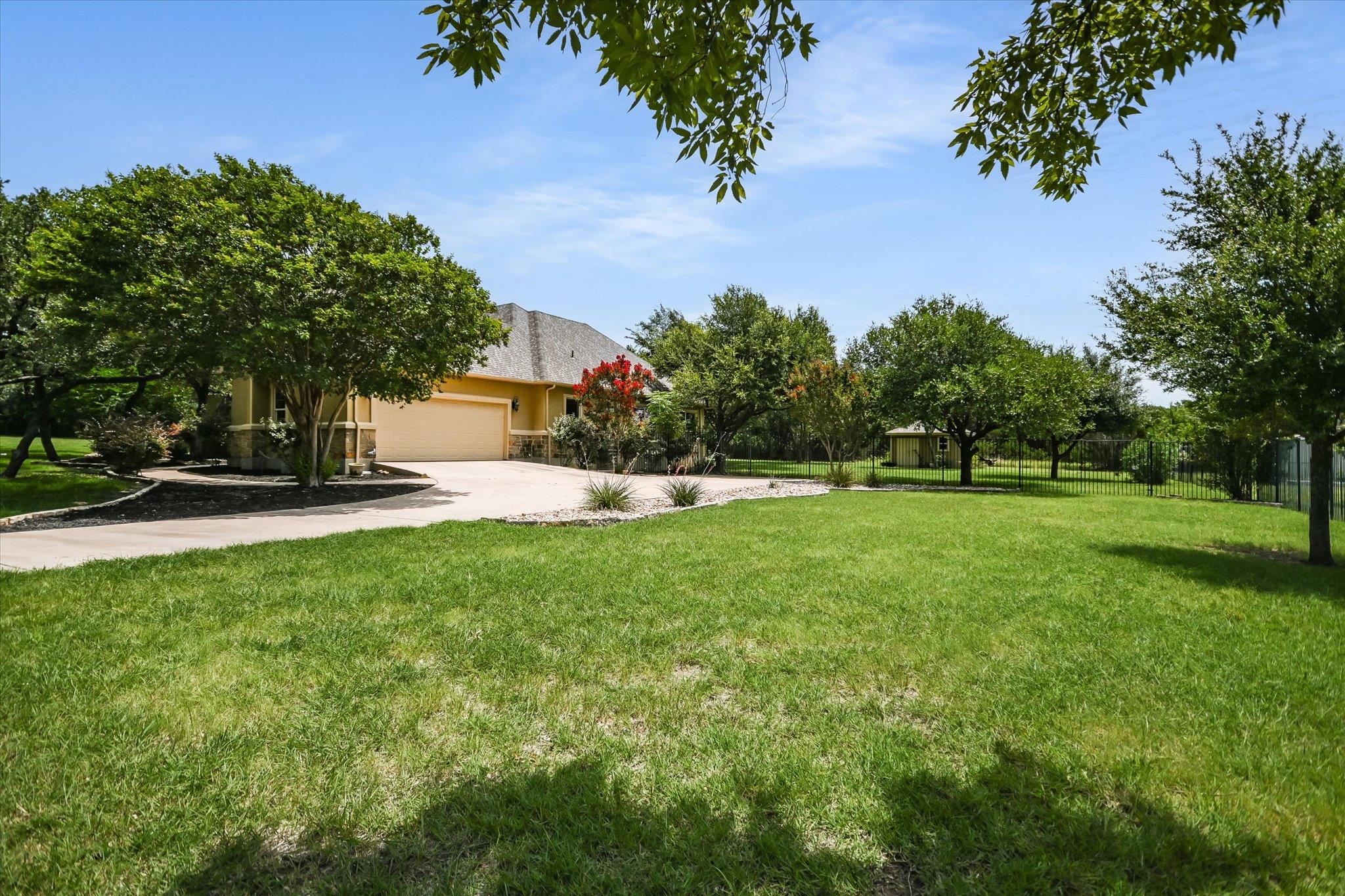 228 Neal DR, Liberty Hill, TX 78642