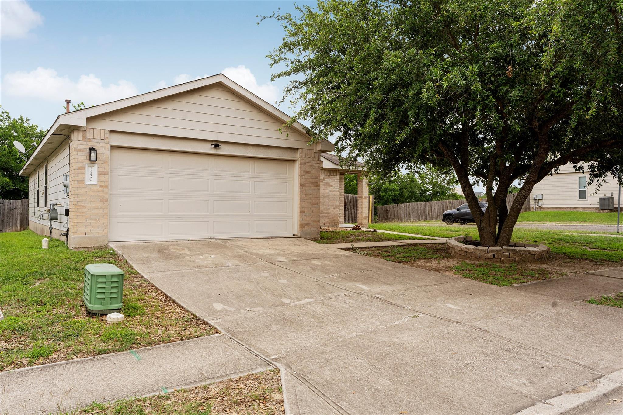 340 Feathergrass DR, Buda, TX 78610