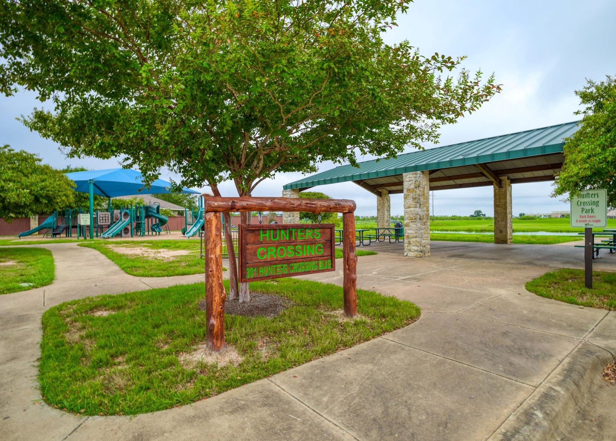 410 S Hunting Lodge LN, Bastrop, TX 78602