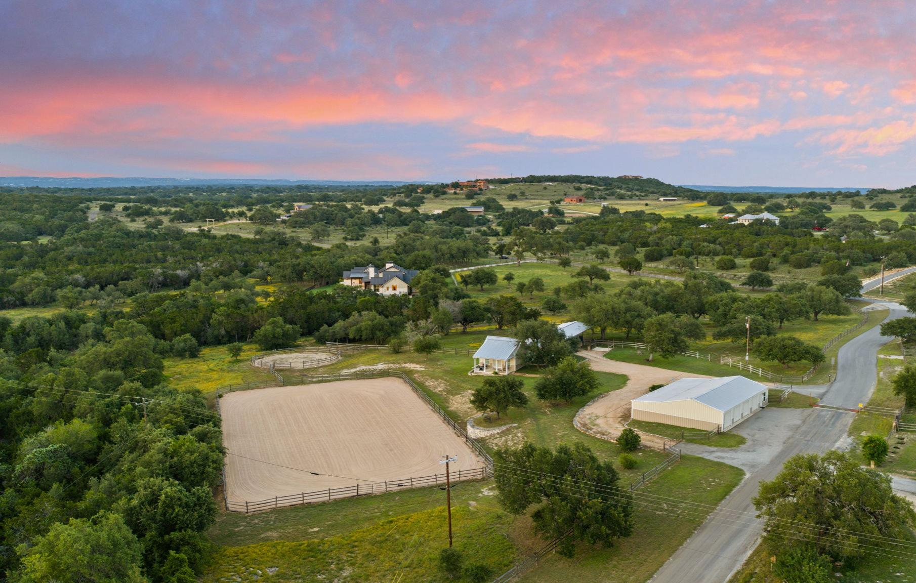 1457 Avenida High VW, Driftwood, TX 78619