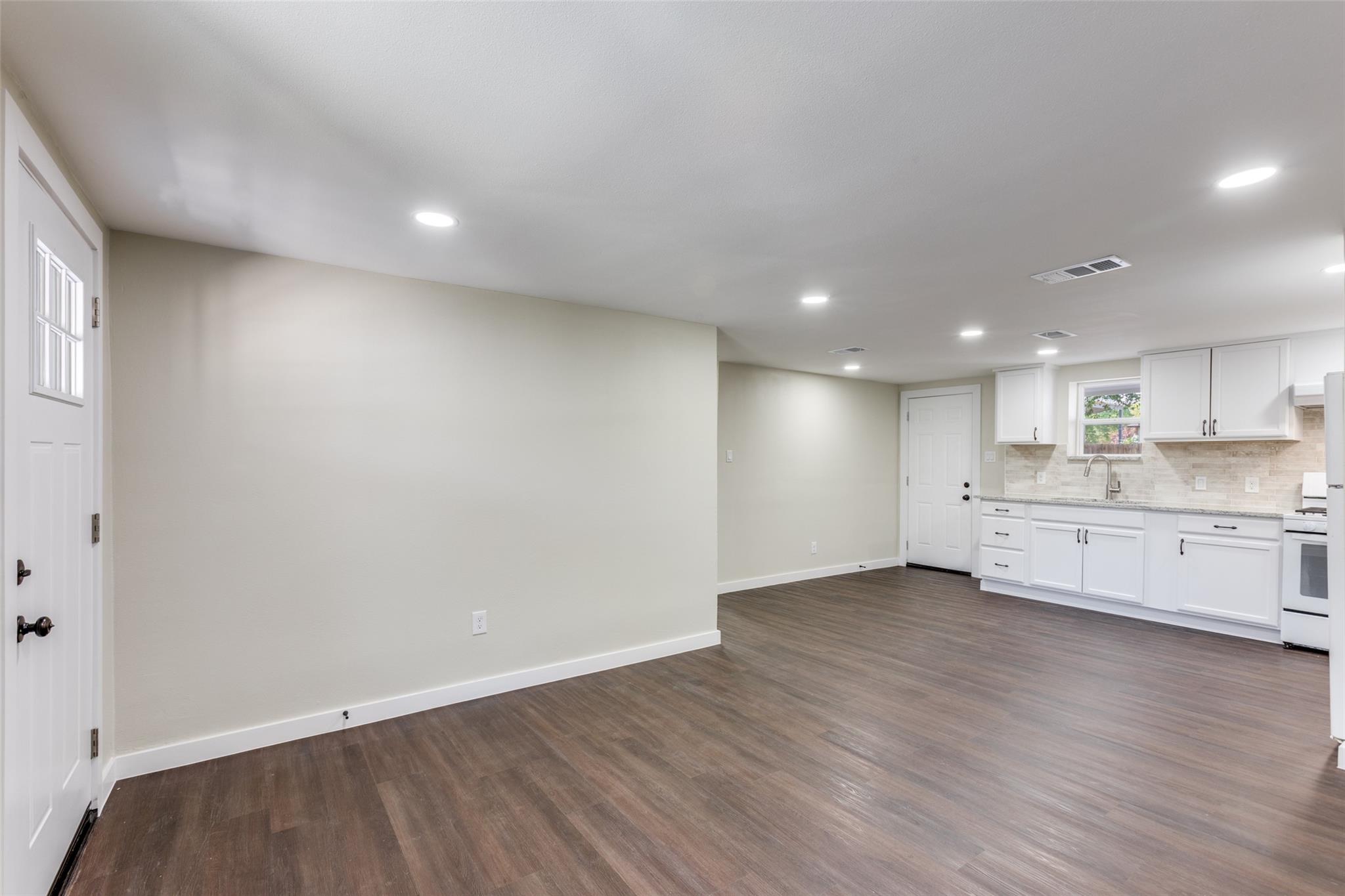 1118 Spur ST, Austin, TX 78721