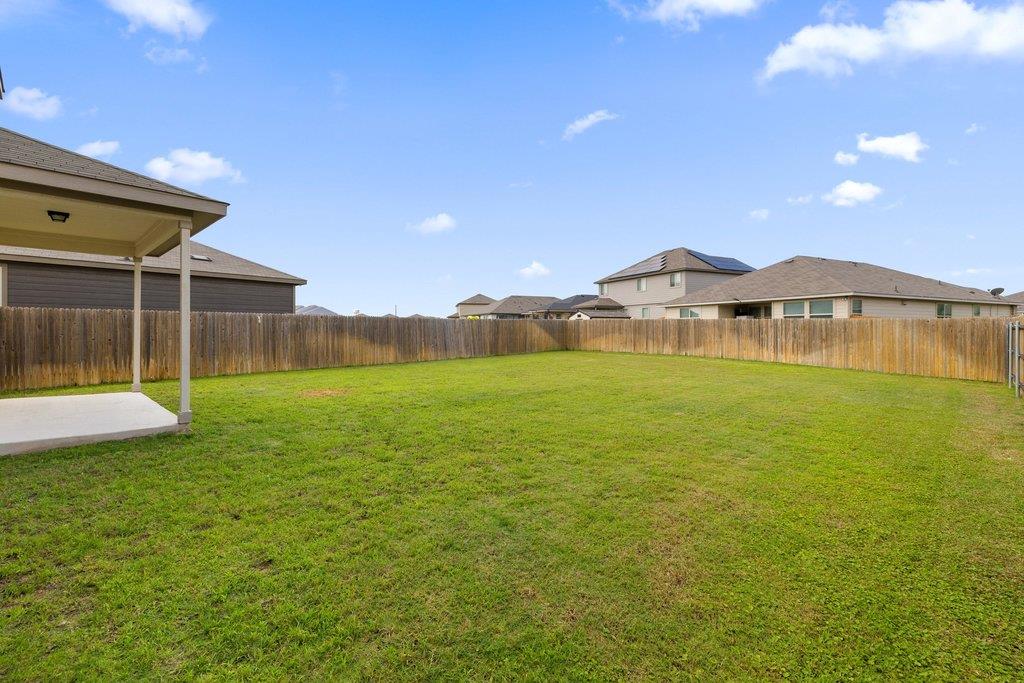 457 Bedford Falls LN, Jarrell, TX 76537